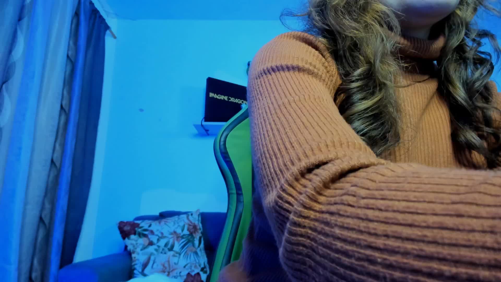 Watch me in action!! – video od webkamerové modelky Scarletleon77