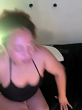 2 big squirts #bounce ass - video by debboraWagner cam model