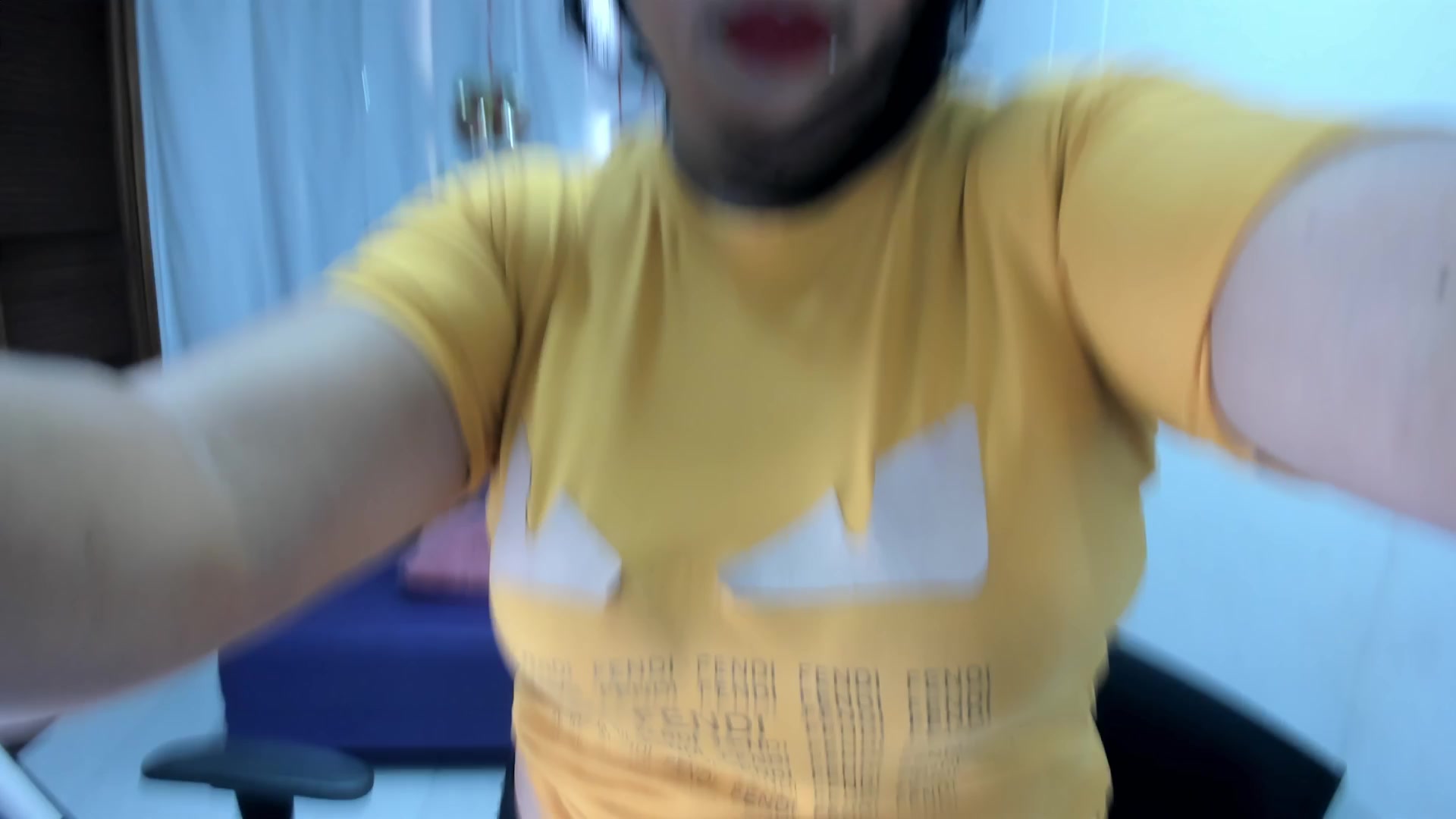bailando sexy - video by chloe__32 cam model