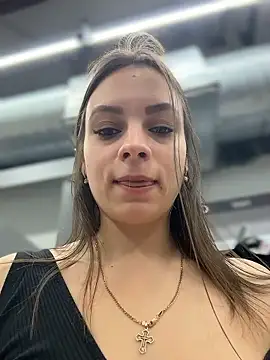 [8 Jan 13:36] Spy Show Squirting, orgasm in the fitting room)