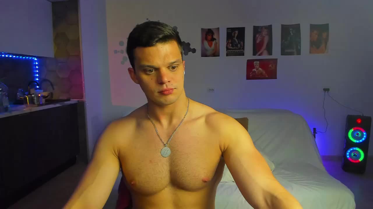 lick biceps/Domination – видео вебкам-модели danielkraigforu