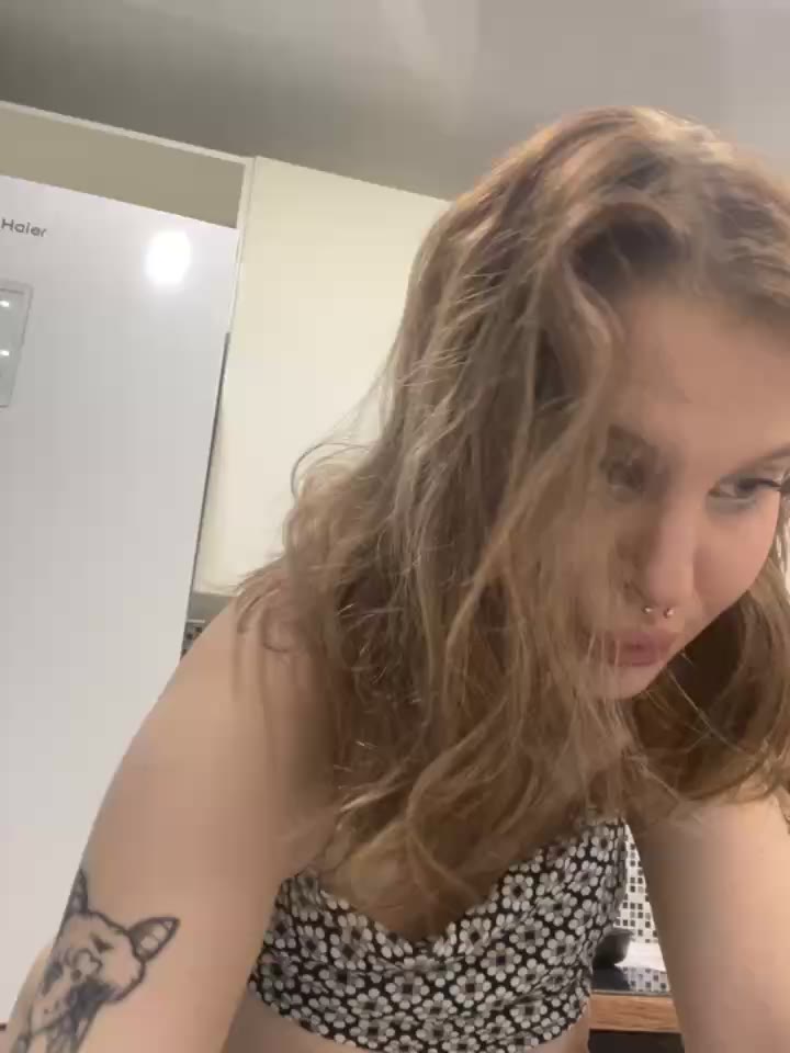 Bouncing tits