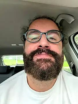 Con la boca llena de leche de un desconocido– eduardbareback kameramodell videója