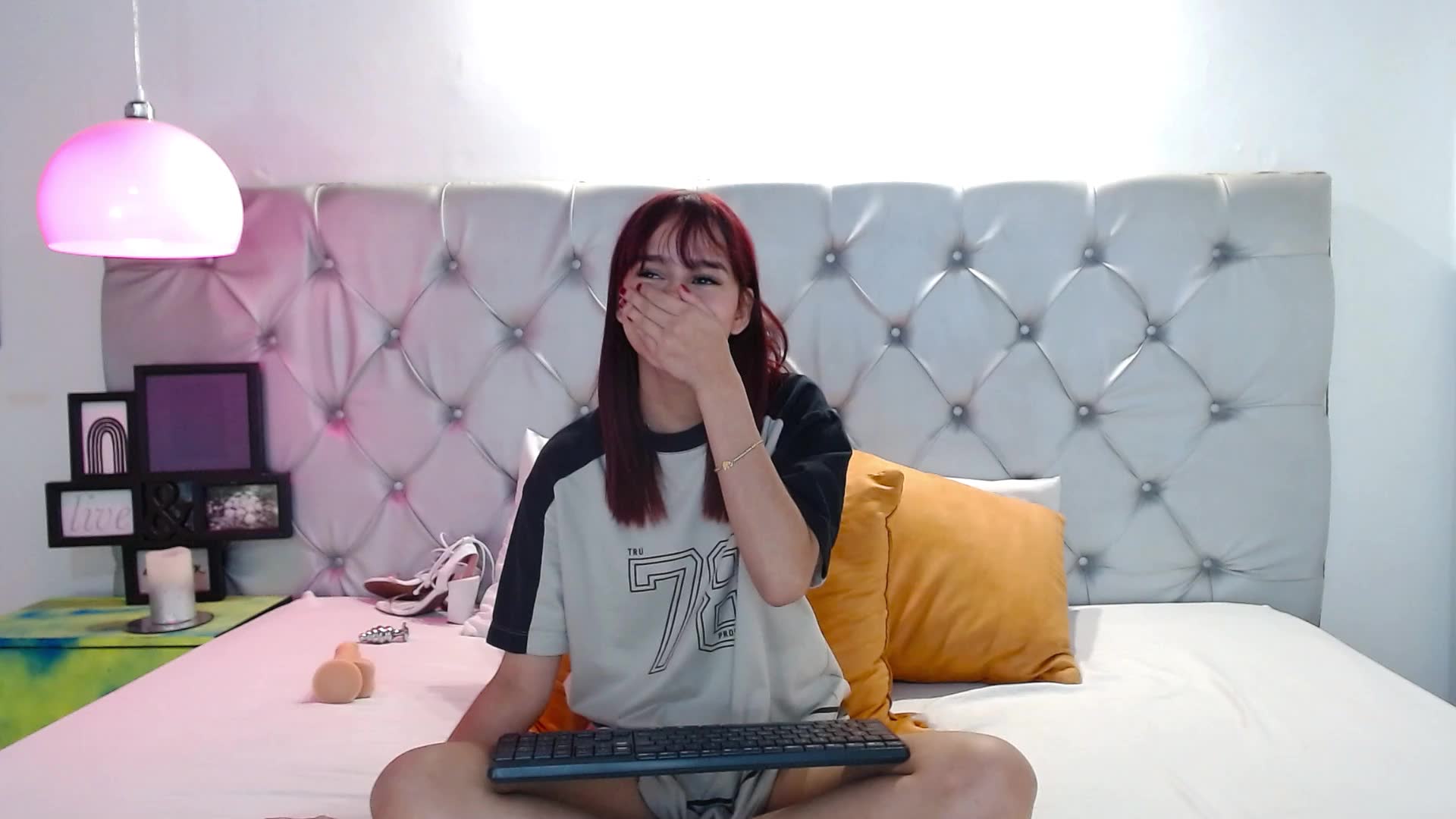 daddy wanna suck the little girl tits? - ক্যাম মডেল MelodyMansson-এর ভিডিও