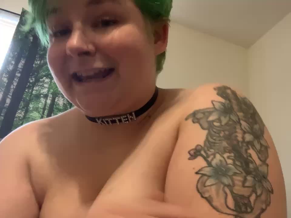 Titties play [24 Sep 17:13] Private Show - סרטון של kitten0760, דוגמן/ית מצלמה