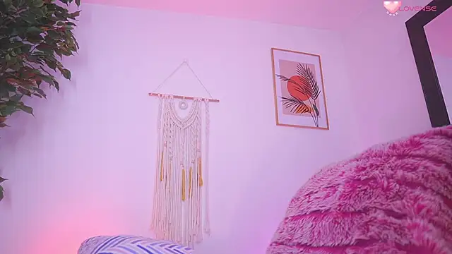 My juicy tits make you horny - video by Eyleen_24 cam model