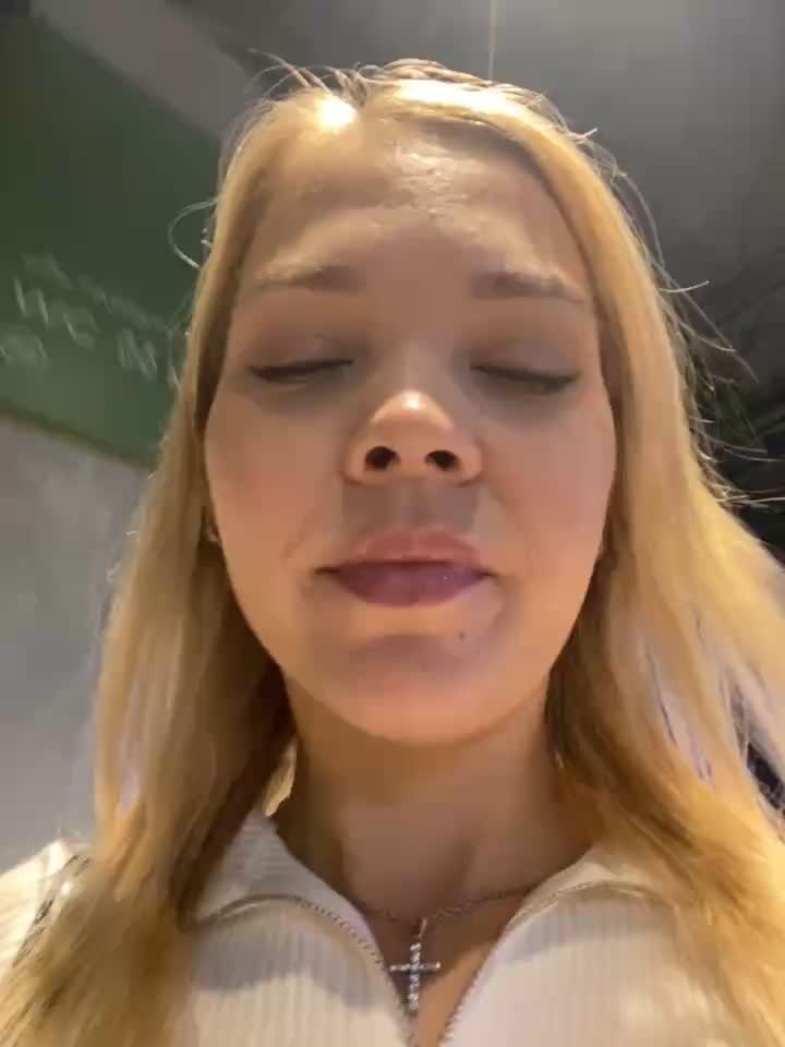 Getting naked/close up fingering in restroom
