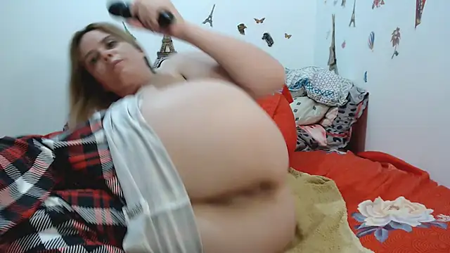 Domi inside my pussy, big pleasure - video by hotmilf4uxxx cam model