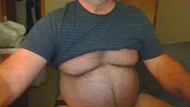 [22 Oct 01:33] Public Show - video by Doherty10 cam model