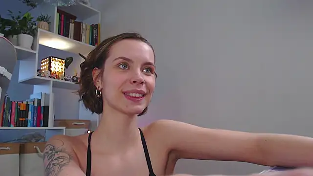 [6 Jan 15:39] Private Show - video by milly_ross cam model