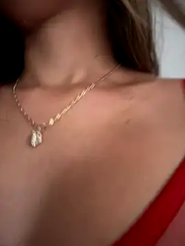 FUCKING ME WITH THE MACHINE - video by LAURA_VANESA cam model