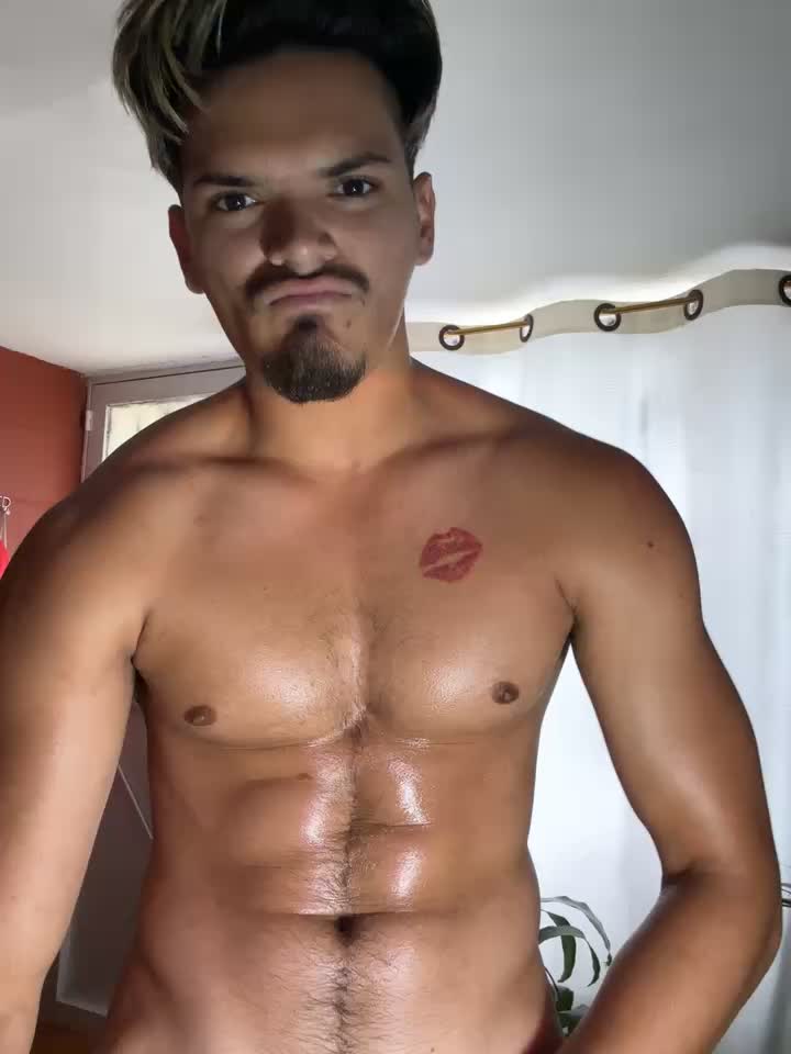 SEXY MUSCLES - فيديو من HotBeastBoy موديل الكام