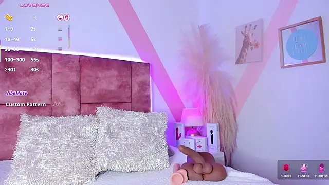 Sexy schoolgirl riding - vidéo du modèle de showcams isabella_whiithe