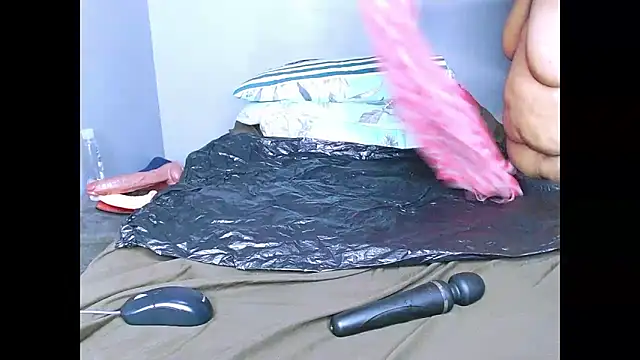 [23 Apr 00:07] Private Show - video oleh model kamera fatafricanqueen