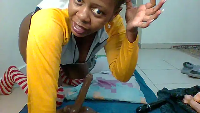 double penetration - video by Cookie__dough cam model