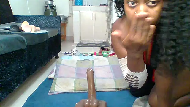 twerking on dildo - video di Cookie__dough modella di cam