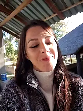 Sloppy FaceFuck - video by NaughtyAna cam model