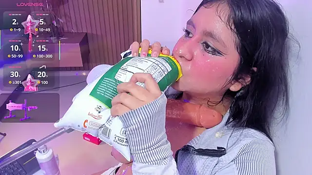 11 inch dildo in my mouth – видео вебкам-модели lola_clit