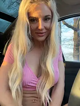 PUBLIC PUSSY FINGERING & DIRTYTALK IN MY CAR !! - video av JayJayPink cam model