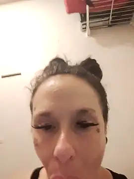 Got his wig split at the end...lol!!! - video by vvictoria_xxx cam model