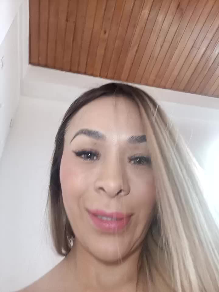 AmyWillss's XXX Videos & Recorded Live Shows | xHamsterLive