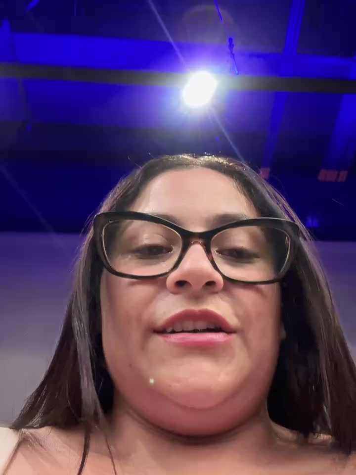 naked in gym and pussy - βίντεο μοντέλου Angie_e