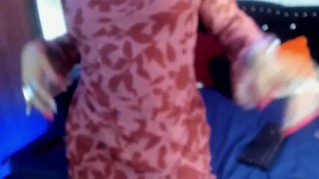 squird - video by Natalia_Montoya cam model