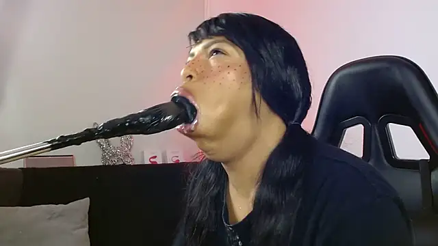Me atragantó con tu BBC bolas en mi boca - video by Anabel693 cam model