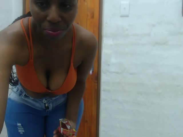 [27 May 19:43] Private Show - video by Kadibabe cam model