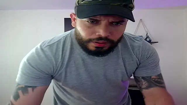 [18 Aug 16:50] Private Show - vidéo du modèle de showcams Vince_Reynolds