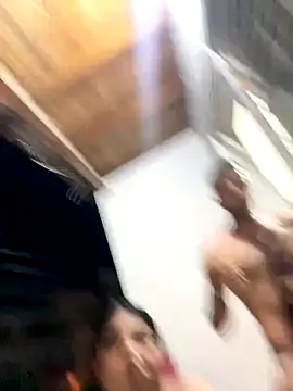 [24 Aug 00:18] Private Show - Vídeo de royalgirls_x, modelo de vídeos