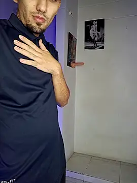 [27 Jan 02:42] Private Show - Vídeo de royalgirls_x, modelo de vídeos