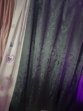 [15 Nov 19:15] Private Show - video di Kym_Owens modella di cam