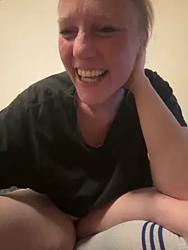 Orgasmus mit Arschloch fingern [2 Nov 20:14] Private Show - video by MoniqueLaFee cam model