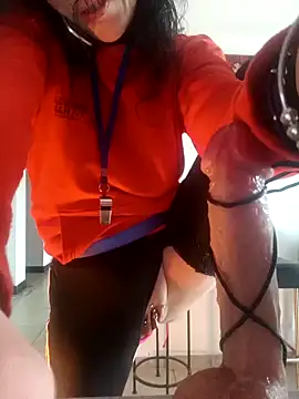Strap-on cagna! - فيديو من freyamoret موديل الكام