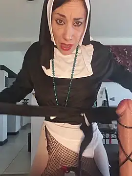 Suor Freya...🙀 - فيديو من freyamoret موديل الكام