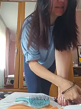 [2 Jun 11:03] Private Show