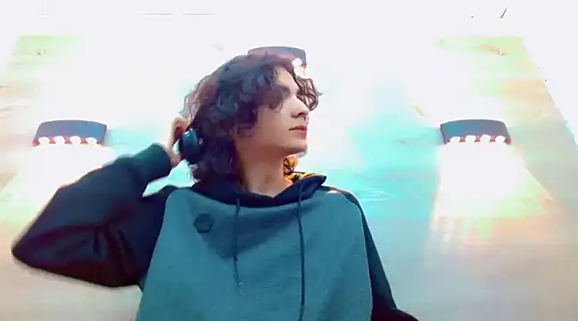 Private Show soft and relax - vidéo du modèle de showcams Sr_BonnyEthan