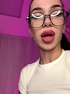 PUSSY PLAY CLOSE UP + BJ - video by XEye_CandyX cam model