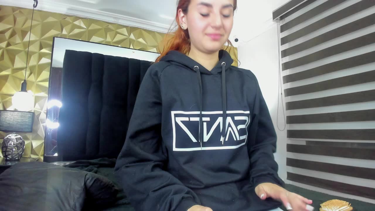 WAOO💜 - clip cu maee_angels model videochat