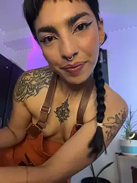 Young little hairy🤩 - video Psilocibi_spiral kameramallilta