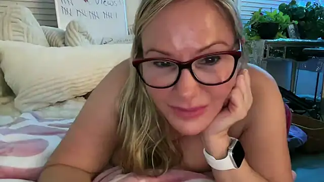 Naked Milf Private Tatas - video của người mẫu cam Milf_Goddess