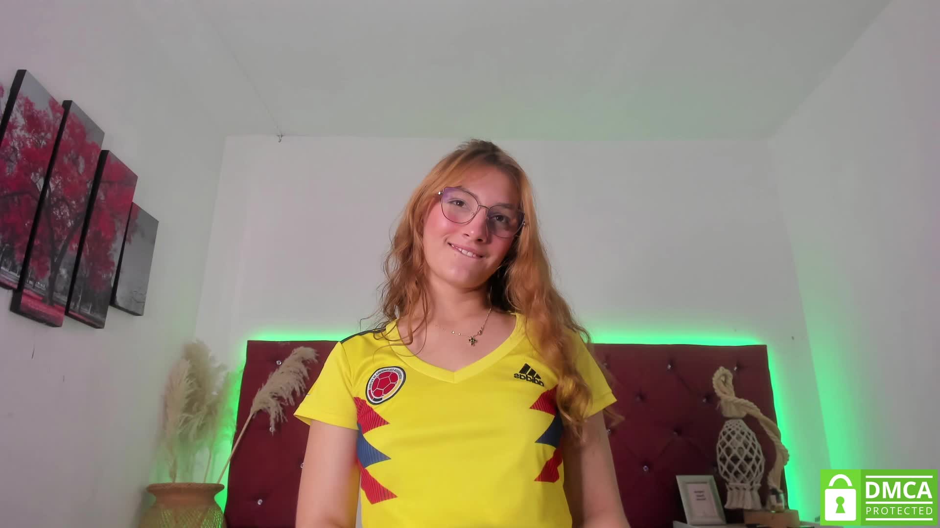 Sexy body, do you like? - video by Ruth_harvey_ cam model