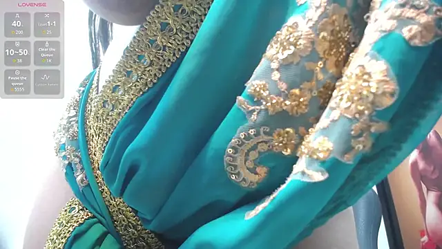 [31 Oct 06:31] Private Show - video di keranimarala_ modella di cam