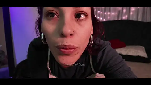 Side view sex - วิดีโอโดย YaraLeon โมเดลแคม
