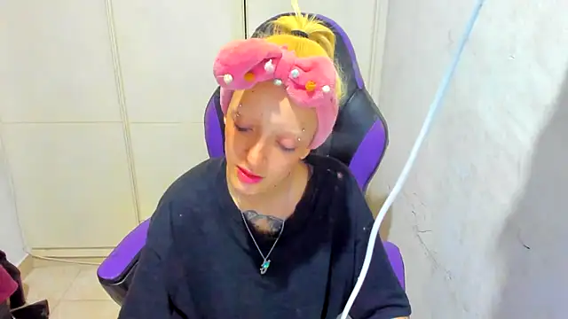 [25 Dec 23:13] Private Show - barbara_anal_squirt_主播的视频