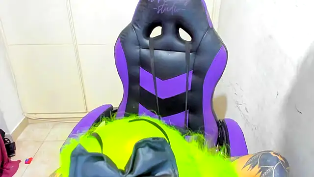 [28 Dec 02:33] Private Show - barbara_anal_squirt_主播的视频