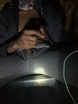 [28 Feb 06:00] Public Show - Gifttheskimaskboy014 adlı kamera modelinin videosu