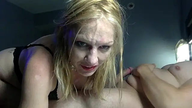 [4 Jul 06:25] Private Show fun - video by we8camgirl cam model