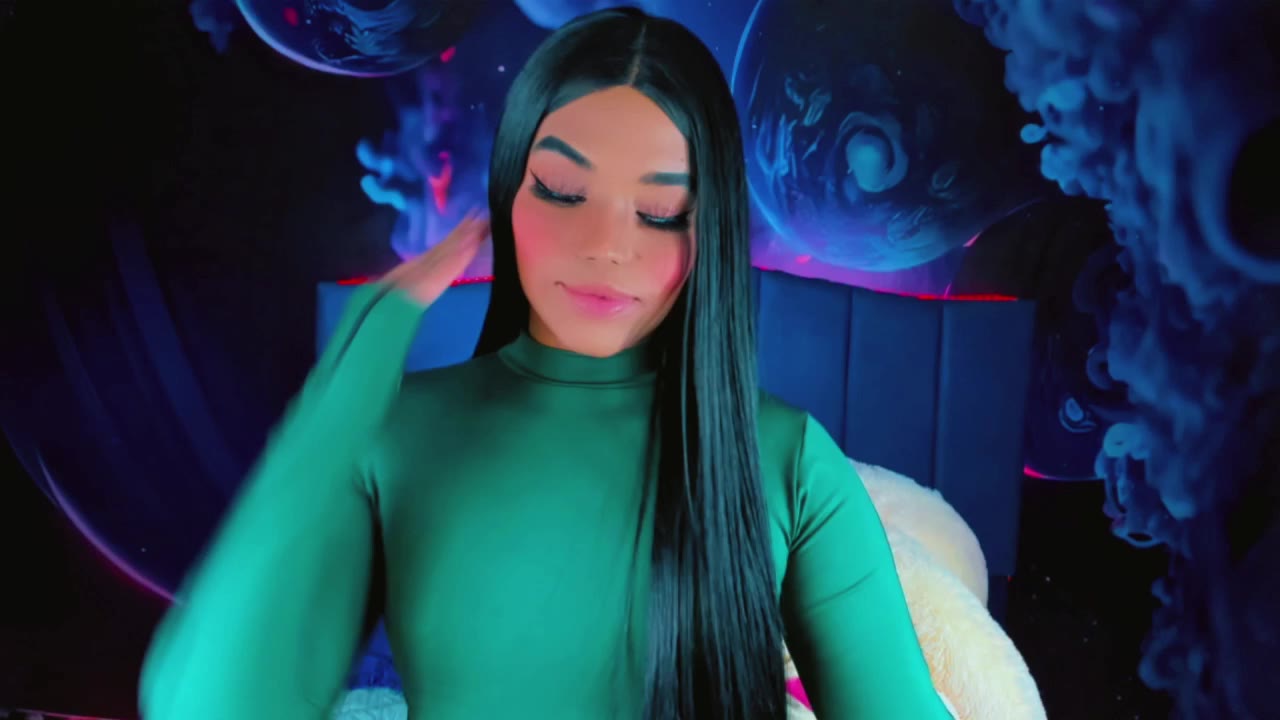 Show🍆🍑 - video by Alessiax- cam model